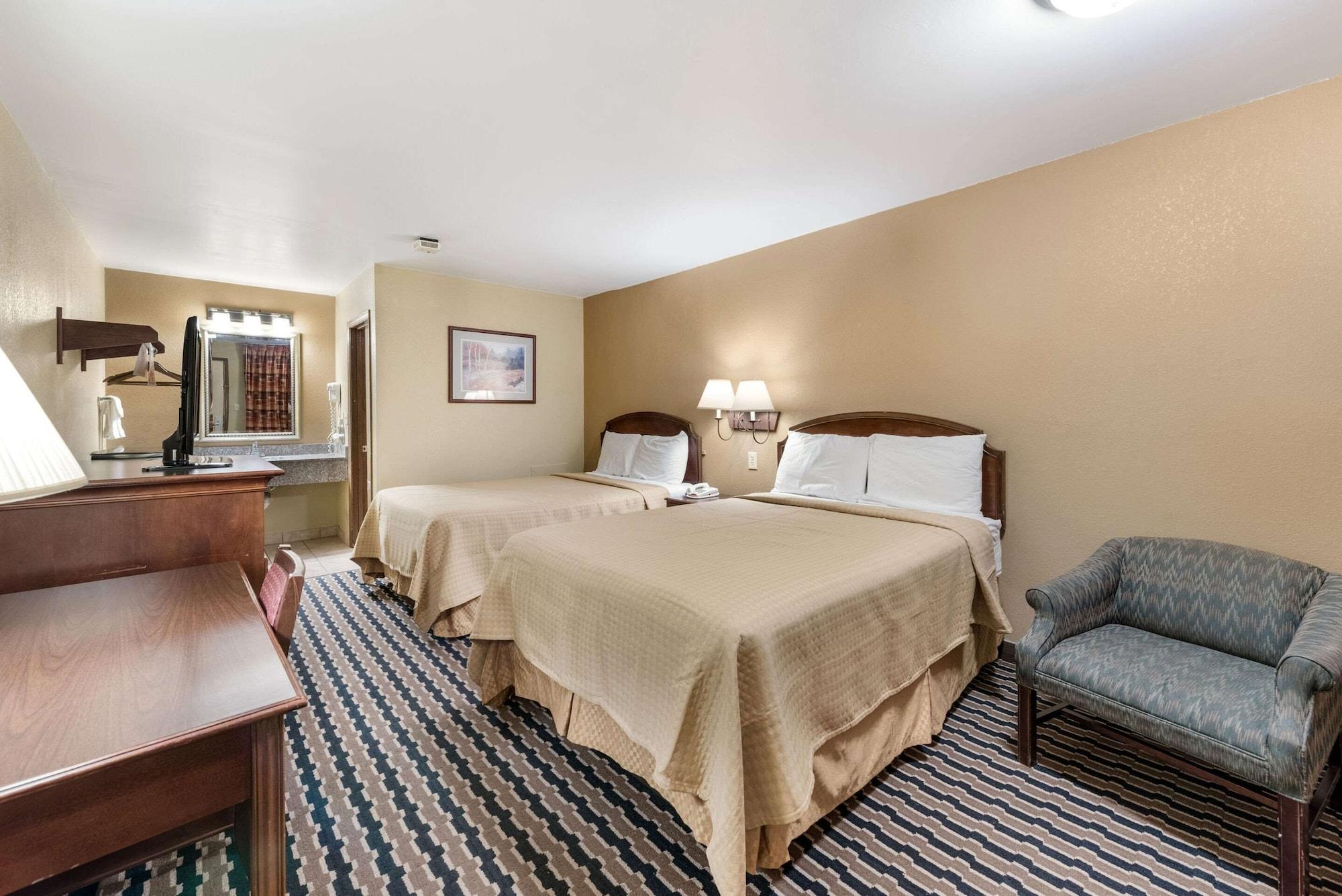 Rodeway Inn Columbus Exterior foto